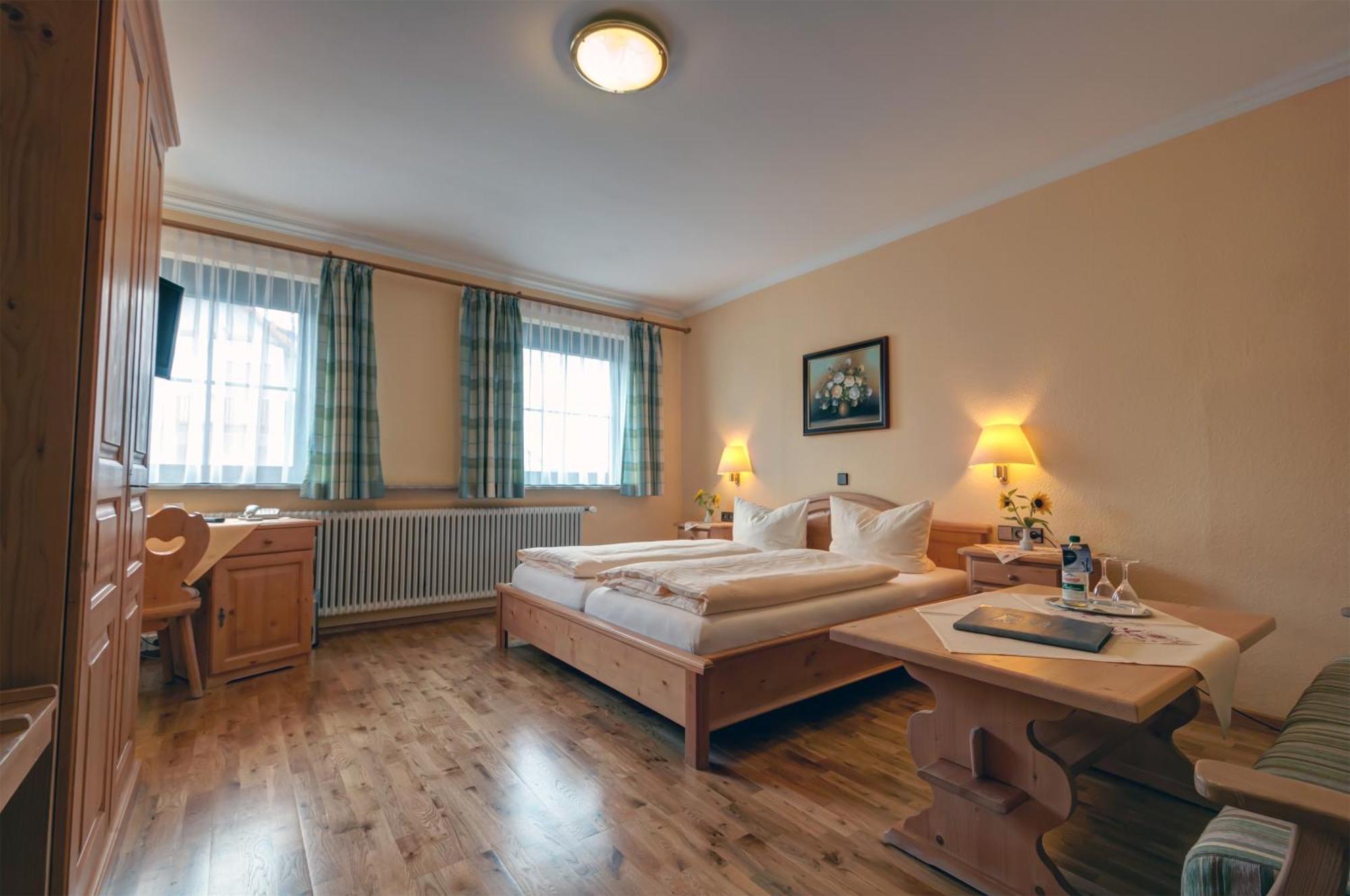 Hotel Gasthof Roessle Зенден Екстериор снимка